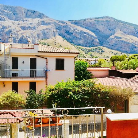 Casa Vacanze Isolotto إزولا ديلي فيمين المظهر الخارجي الصورة