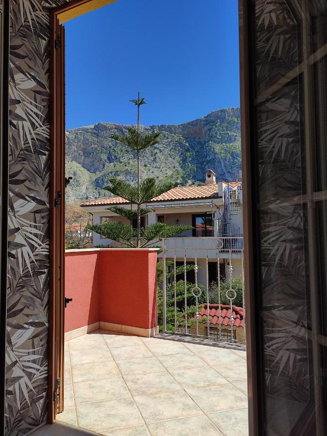 Casa Vacanze Isolotto إزولا ديلي فيمين المظهر الخارجي الصورة