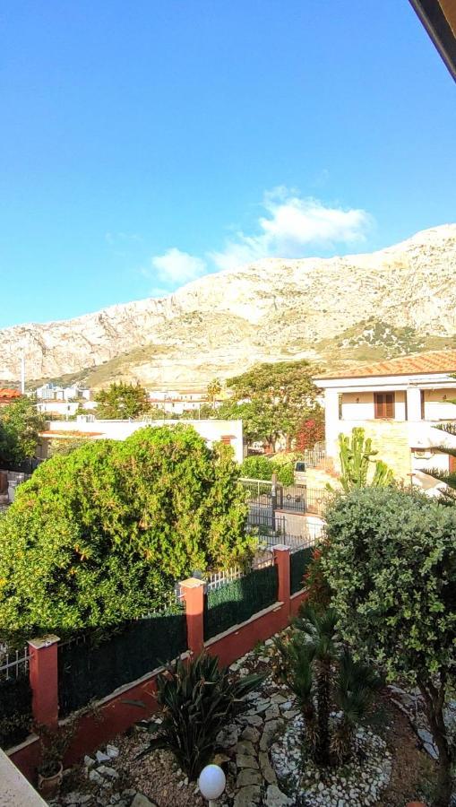 Casa Vacanze Isolotto إزولا ديلي فيمين المظهر الخارجي الصورة