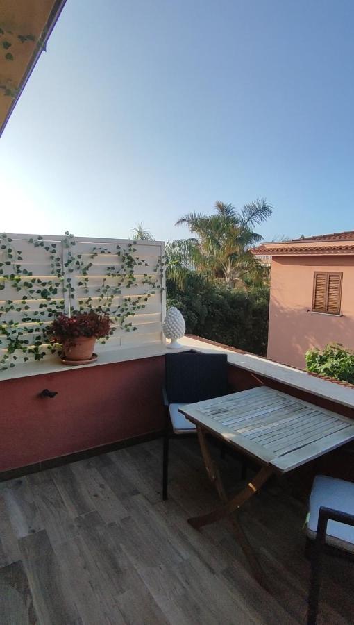 Casa Vacanze Isolotto إزولا ديلي فيمين المظهر الخارجي الصورة