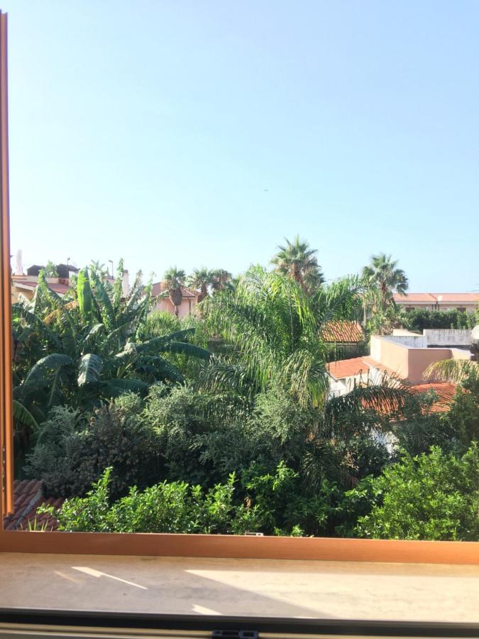 Casa Vacanze Isolotto إزولا ديلي فيمين المظهر الخارجي الصورة